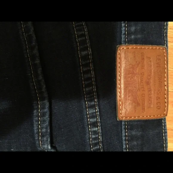 Levi’s Curvy Straight - Picture 9 of 10
